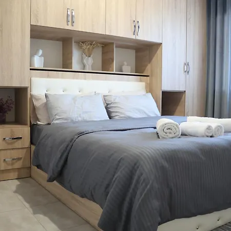 Apartament Fior With Balcony View Tirana