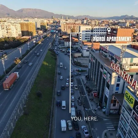 Fior With Balcony View Tirana