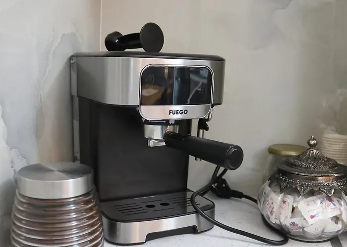 Fior With Balcony View *